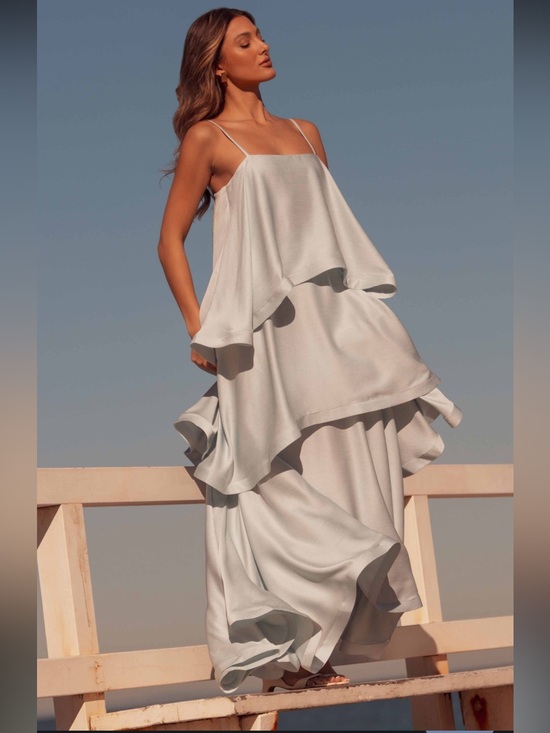 Elliatt Dresses & Skirts - Elliatt Tilly Tiered Maxi Dress - Sz XS